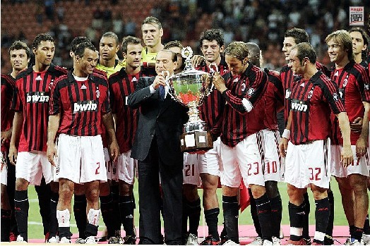 2007��8��17�գ�AC������ϯ��¬˹�����ϯ����¬˹���ᱭ���佱��ʽ��������������ͼ˹������