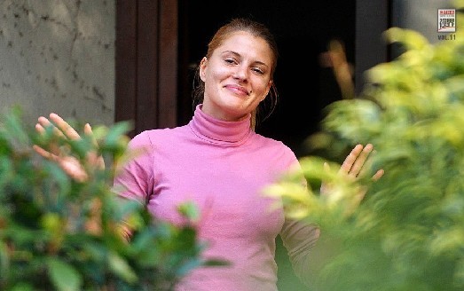 2010��11��4�գ��׽���Ӧ��Ů���ɵ��ǡ���������֧����������ʾ�⡣������ָ�ϱ�¬˹����������ǰ��һ���Լ� ...