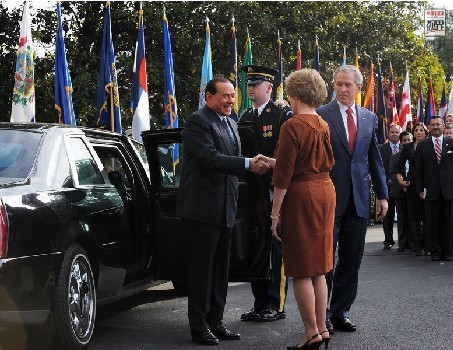 С��ʲ�ڻ���¼������ʱ�̡�����ϱ������м�?����?9��11?�ֲ�Ϯ�������󣬱�¬˹������Ҵ����绰���ڵ绰 ...