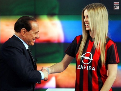 2006��1��11�գ���������¬˹����μӵ���̨��һ���������Ŀ�������Ů�ɷ��������֡�