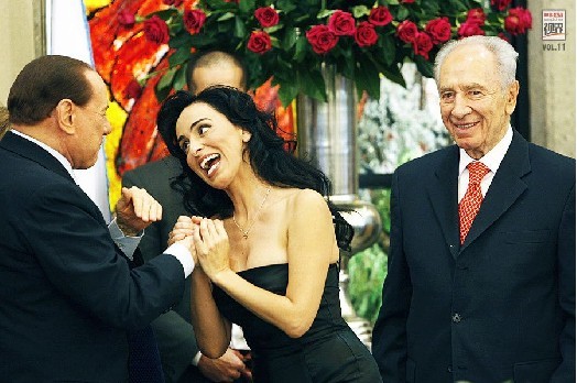 2010��2��3�գ�Ү·���䣬��ɫ����ͳϣ�ɡ�����˹�����¬˹���ᣬ��ɫ�м�����������¬˹�����ʺá�