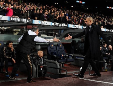 �����һ���������������11ս��2ʤ�����ε����Լ��߰���ͷ­���������ֻ�����ǹϵϰ���������������Ҫ�뿪 ...