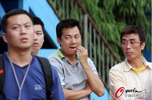 ͼΪ2008��9��5�գ����ݵ�����������籩����ϰ��쿥����ѹ�󣬼���ȫ�����껨���ѵ����ս�г������͹� ...