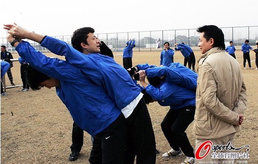 ��Ի��ҵ��Ϻ��껨���ֲ������ڹ�����쿥�᲻���ٴθߵ���������ӡ�ͼΪ2007��12��7�գ��껨���Ż��ؼ��� ...