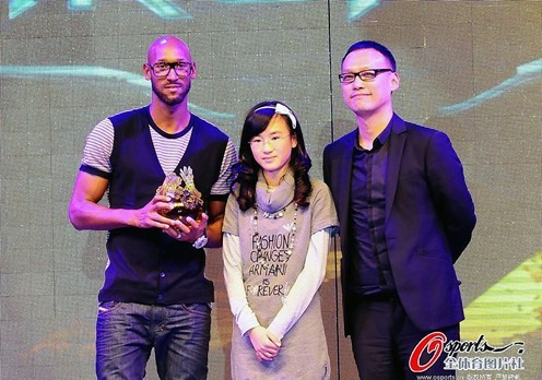 ��2012�������г�ת���ڼ䣬�쿥��΢���ߵ�ֱ�����ڶ���ת���껨�Ĺ��̣��˺���2012��2��16�գ����ڶ�����ʽ ...